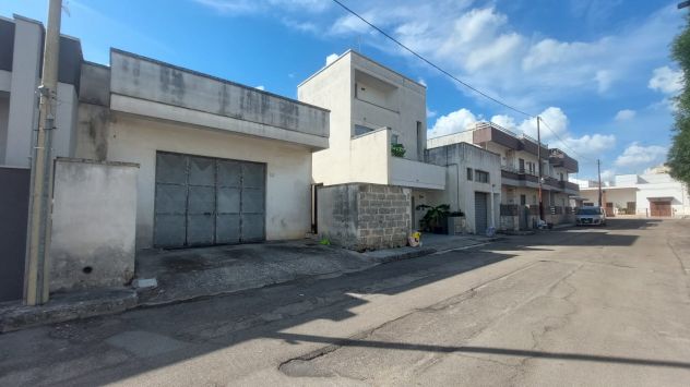 locale commerciale in vendita a Lizzanello in zona Merine