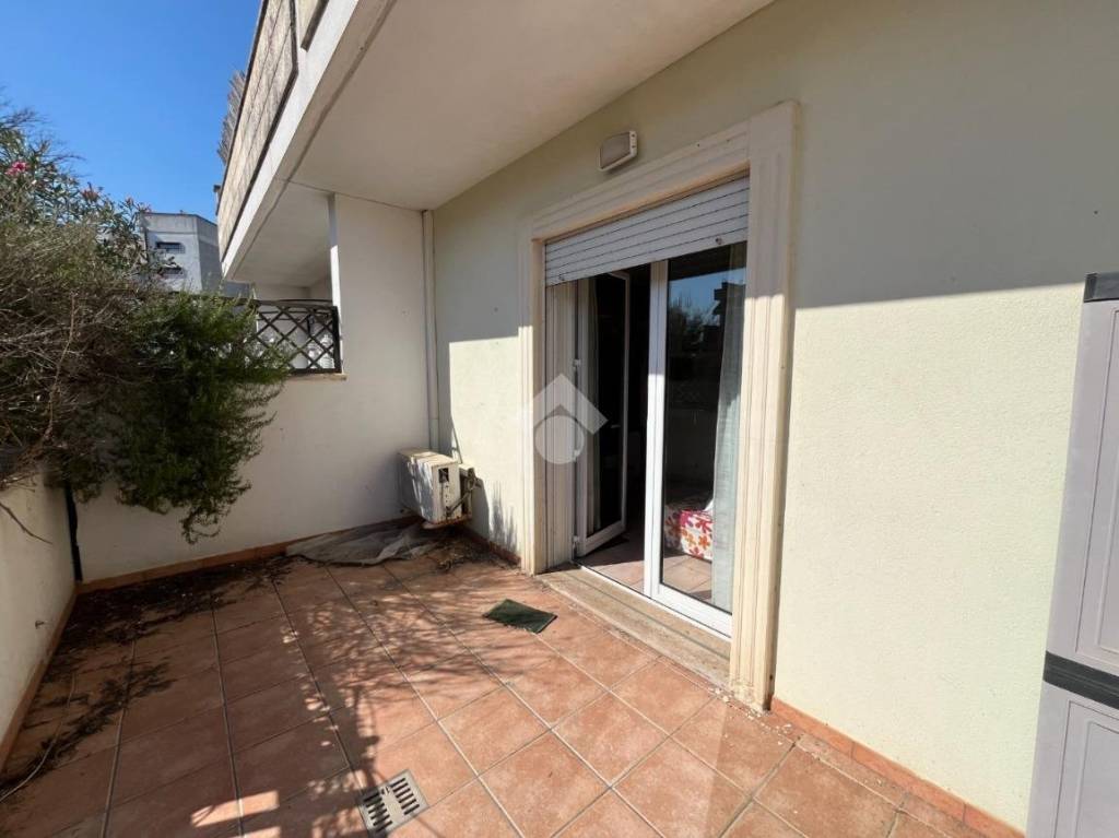 appartamento in vendita a Lizzanello in zona Merine