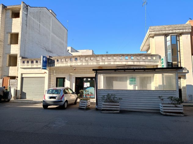 locale commerciale in vendita a Maglie