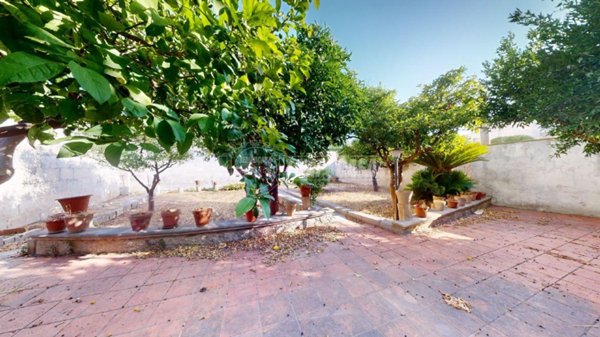 casa indipendente in vendita a Maglie