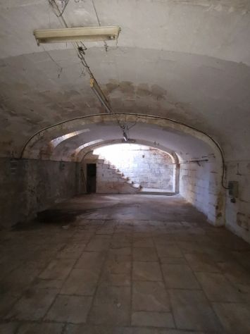 locale commerciale in vendita a Maglie