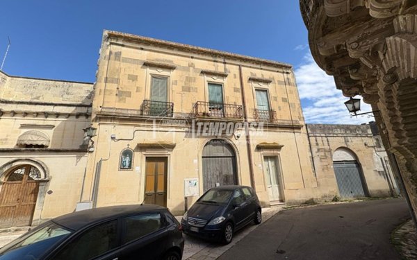 casa indipendente in vendita a Maglie