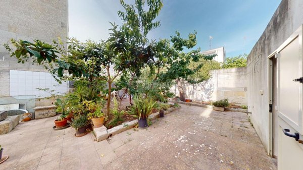 casa indipendente in vendita a Maglie