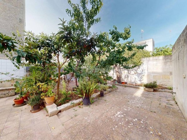 casa indipendente in vendita a Maglie