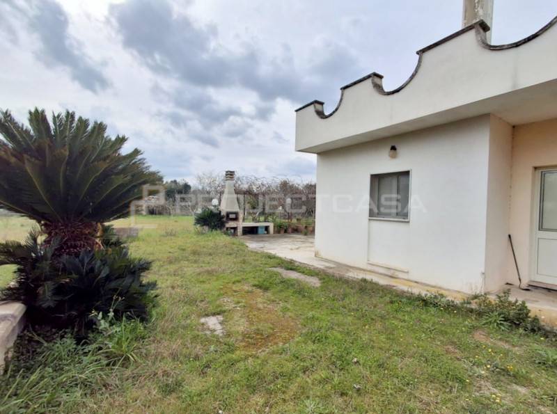 casa indipendente in vendita a Maglie