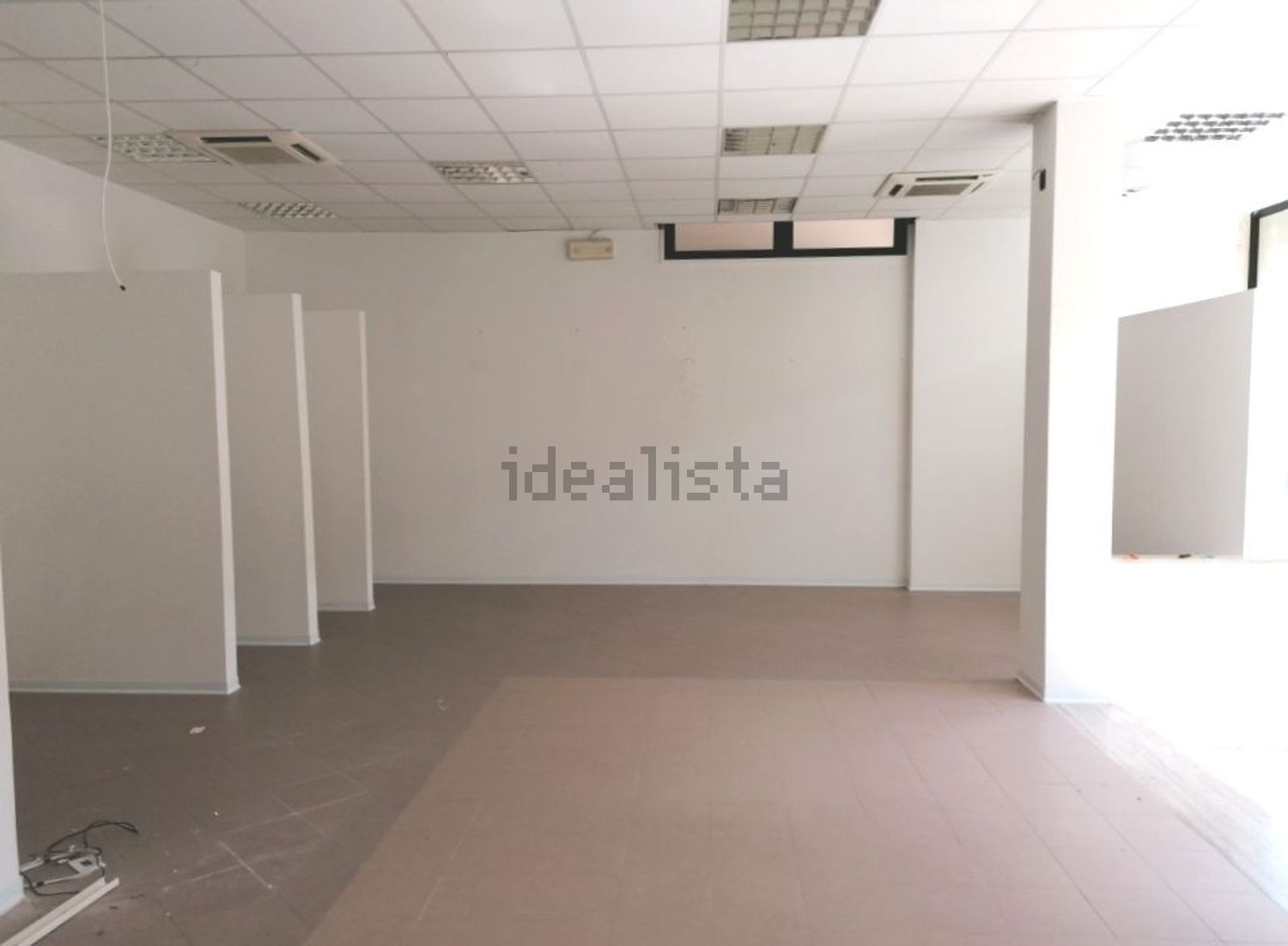 locale commerciale in vendita a Maglie