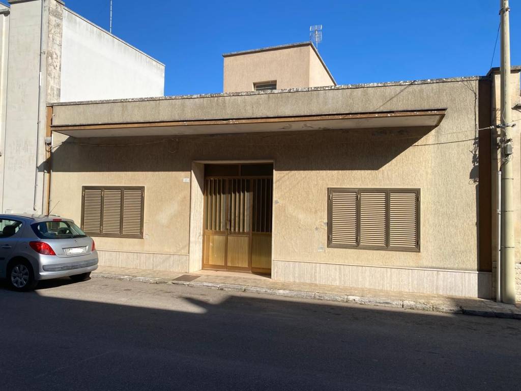 pentavano in vendita a Maglie