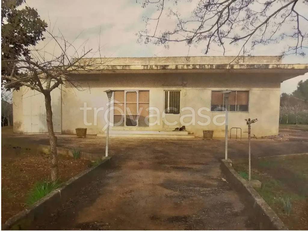 casa indipendente in vendita a Maglie