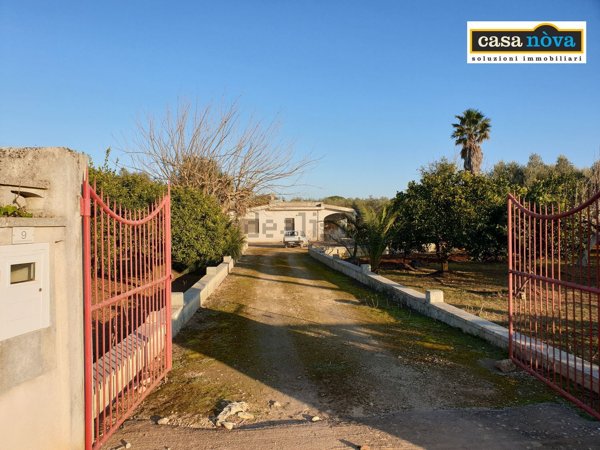 casa indipendente in vendita a Maglie