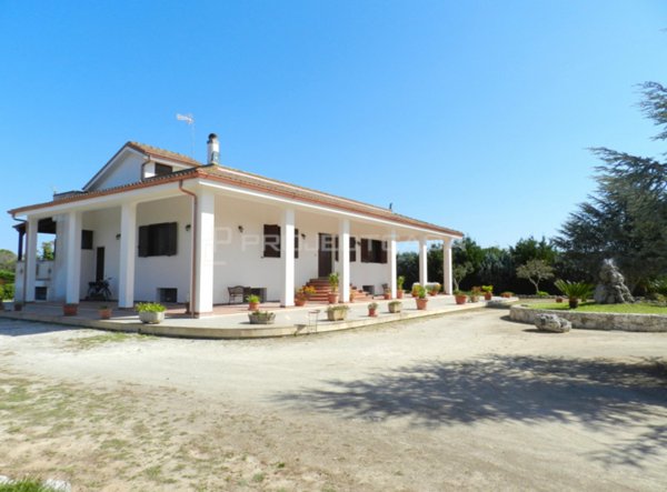 casa indipendente in vendita a Maglie