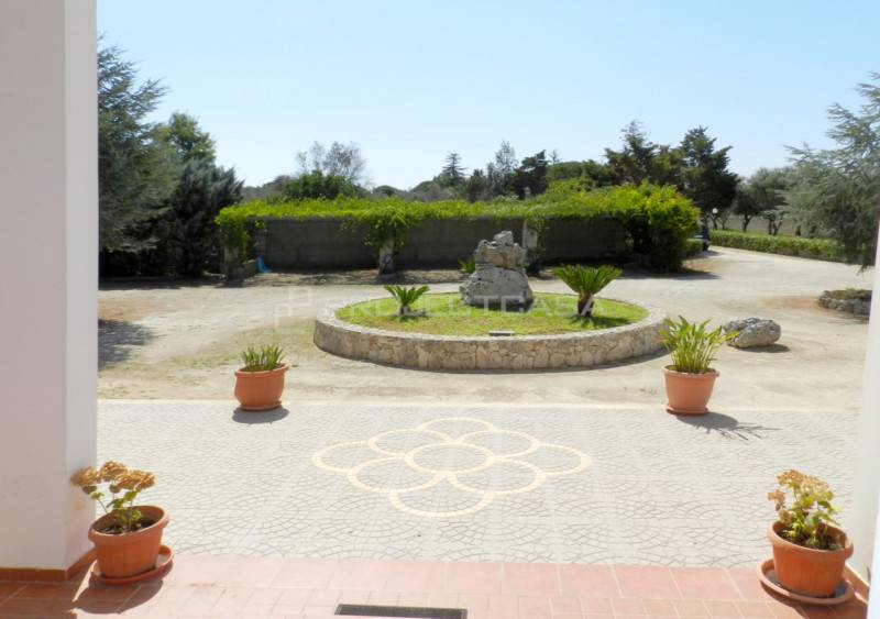 casa indipendente in vendita a Maglie