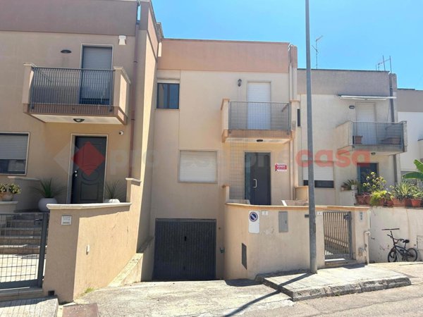 casa indipendente in vendita a Maglie