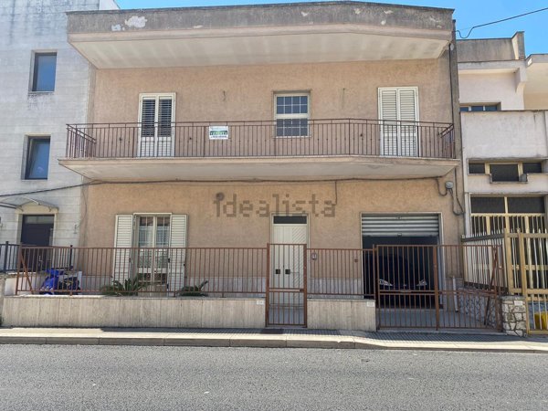 casa semindipendente in vendita a Maglie