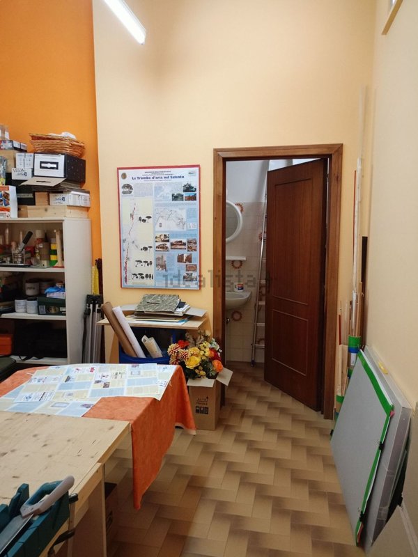 locale commerciale in vendita a Maglie