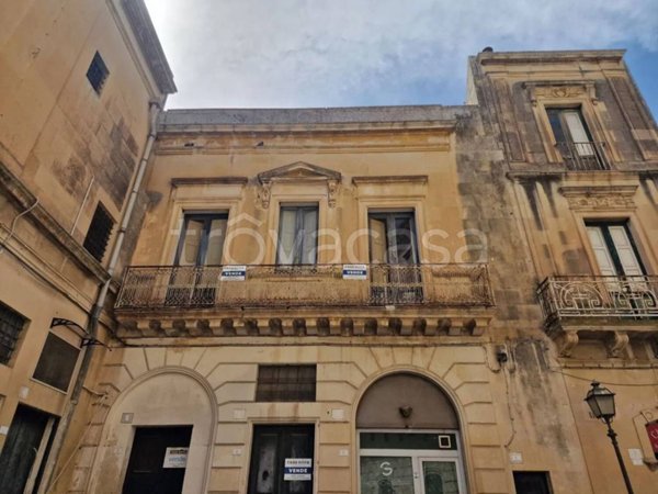 casa indipendente in vendita a Maglie