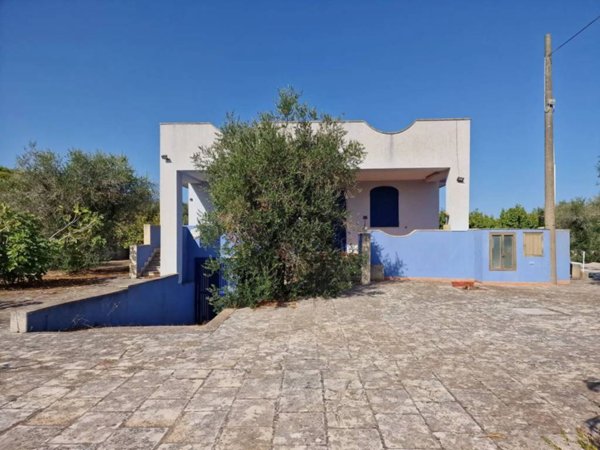 casa indipendente in vendita a Maglie
