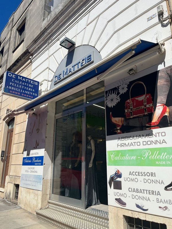 locale commerciale in vendita a Maglie
