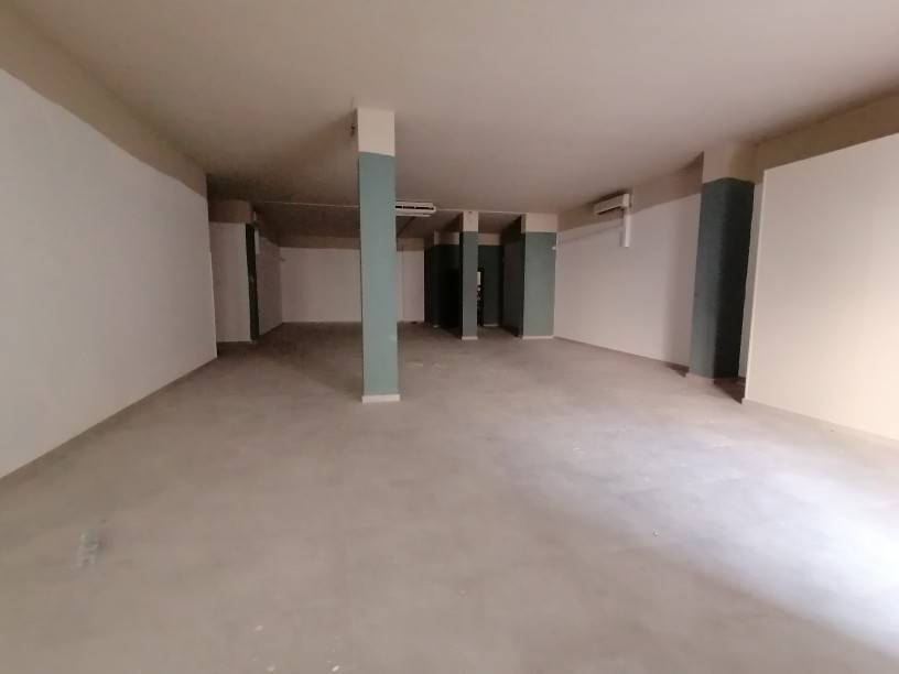 negozio in vendita a Maglie