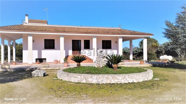 casa indipendente in vendita a Maglie