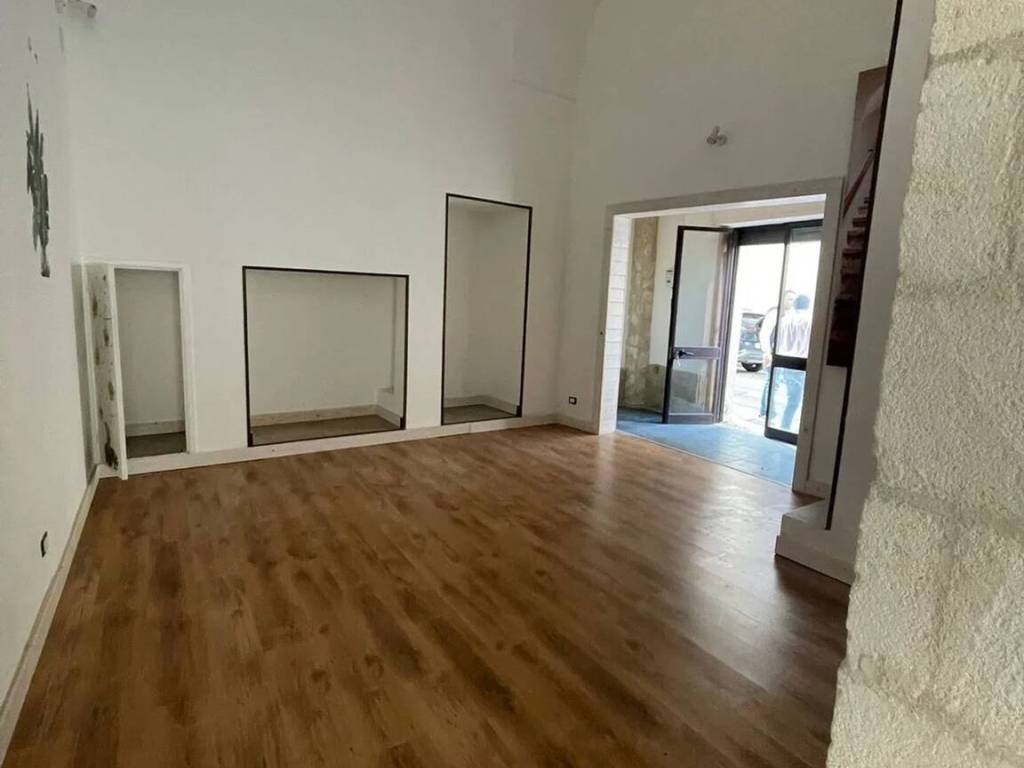 negozio in vendita a Maglie