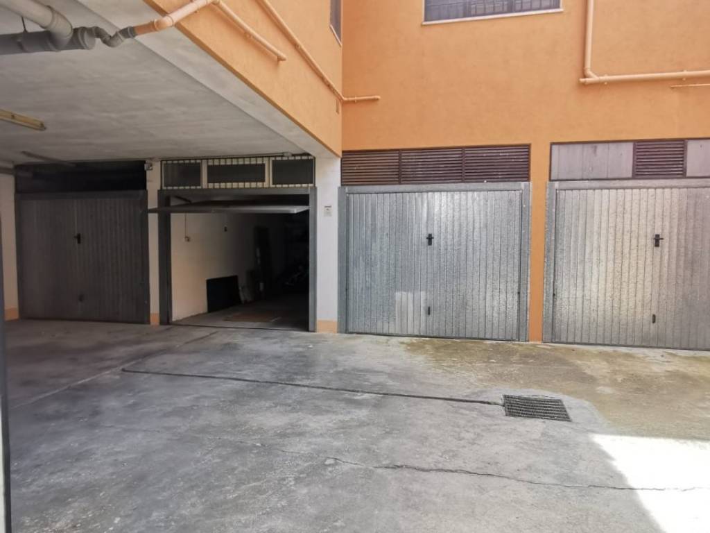 locale commerciale in vendita a Maglie