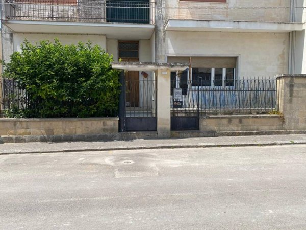 casa indipendente in vendita a Maglie