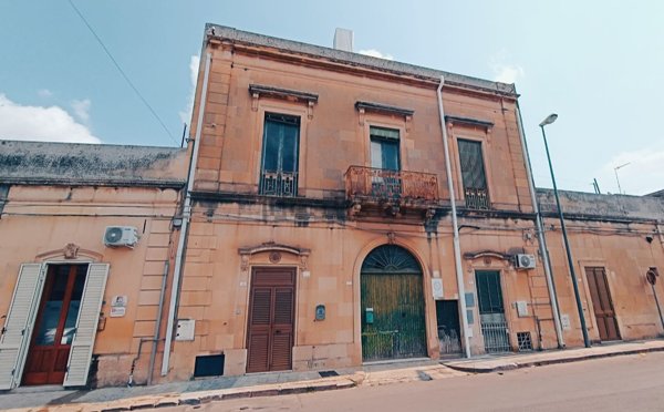 casa indipendente in vendita a Maglie