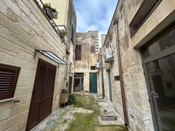 casa indipendente in vendita a Maglie