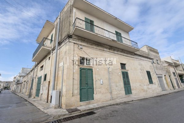 casa indipendente in vendita a Maglie
