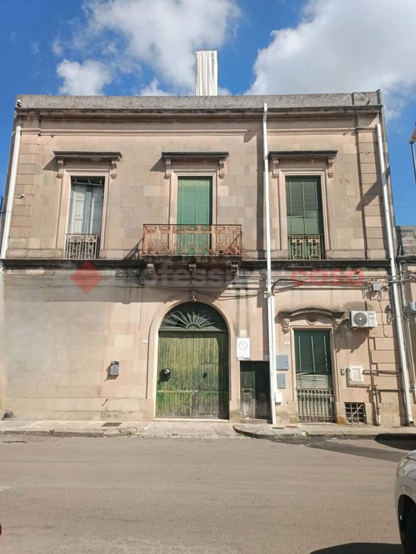 casa indipendente in vendita a Maglie