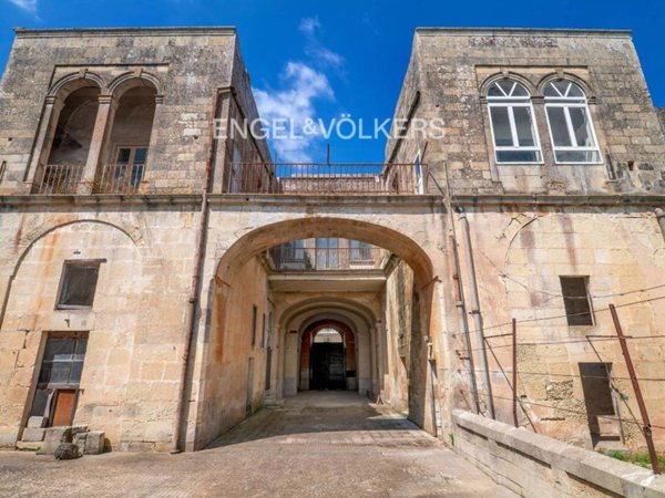 casa indipendente in vendita a Maglie