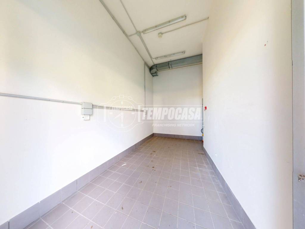 negozio in vendita a Maglie