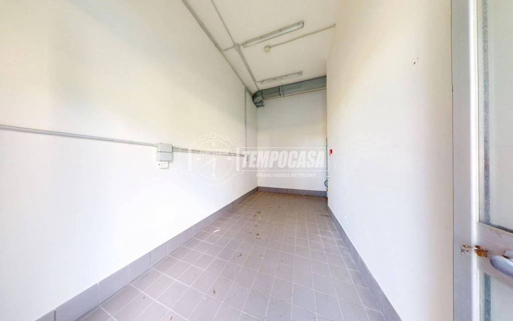 negozio in vendita a Maglie