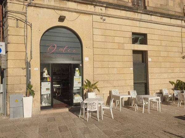 negozio in vendita a Maglie