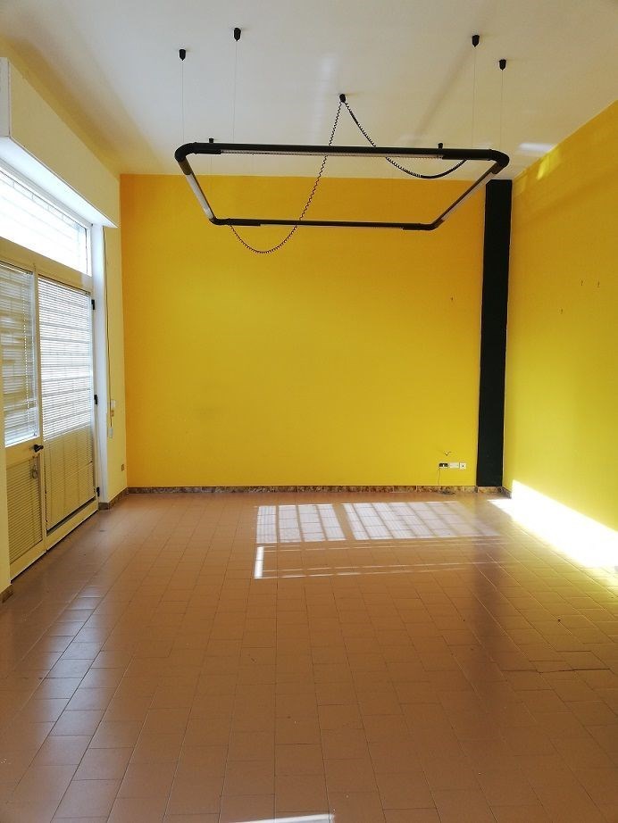 locale commerciale in vendita a Maglie