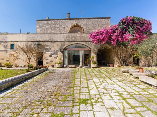 casa indipendente in vendita a Maglie