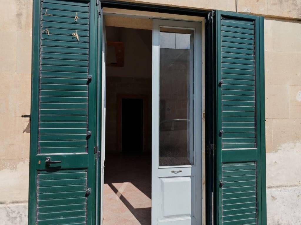 ufficio in vendita a Maglie