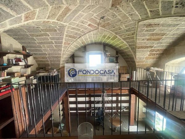 locale commerciale in vendita a Maglie