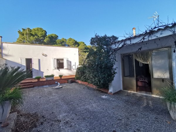 casa indipendente in vendita a Maglie