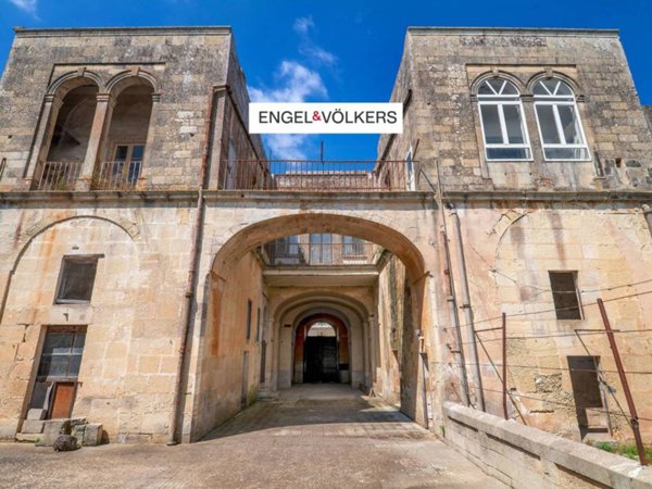 casa indipendente in vendita a Maglie