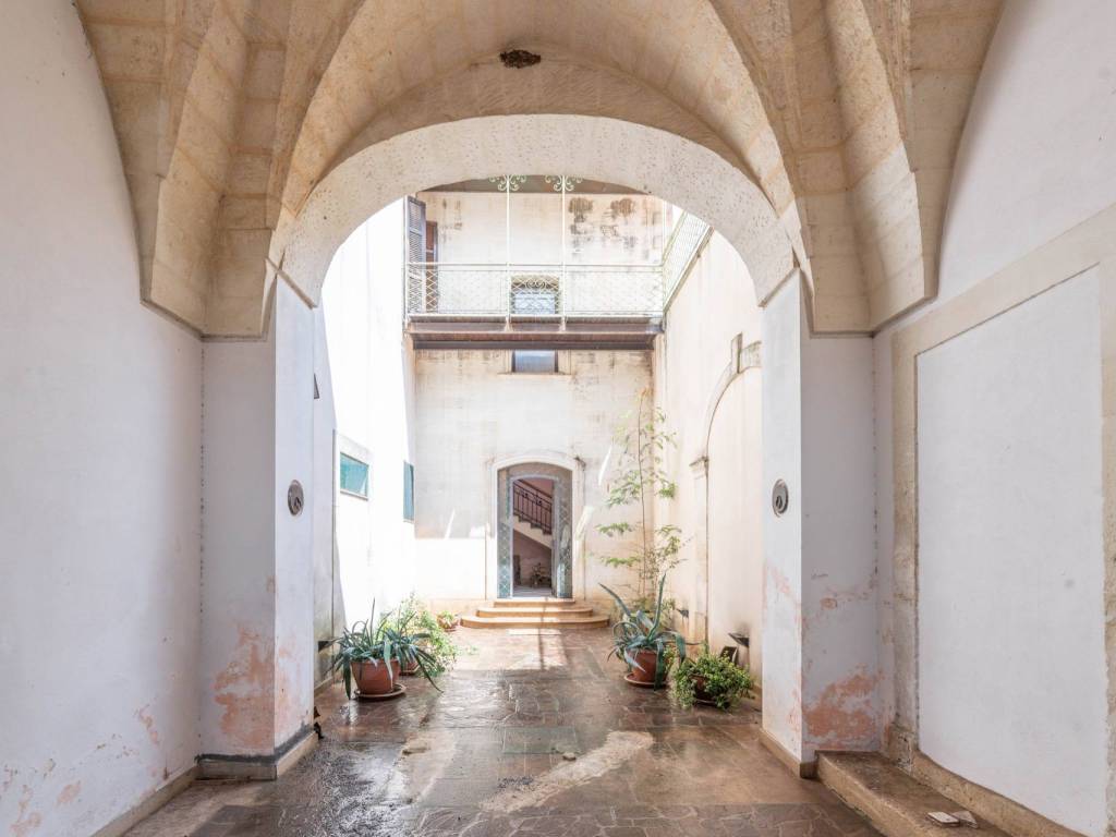 intera palazzina in vendita a Martano