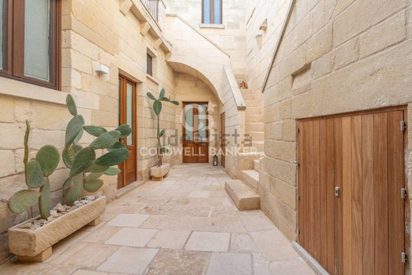 casa indipendente in vendita a Martano