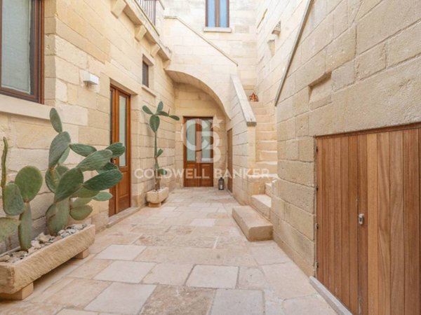 casa indipendente in vendita a Martano