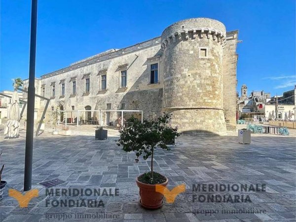 intera palazzina in vendita a Martano