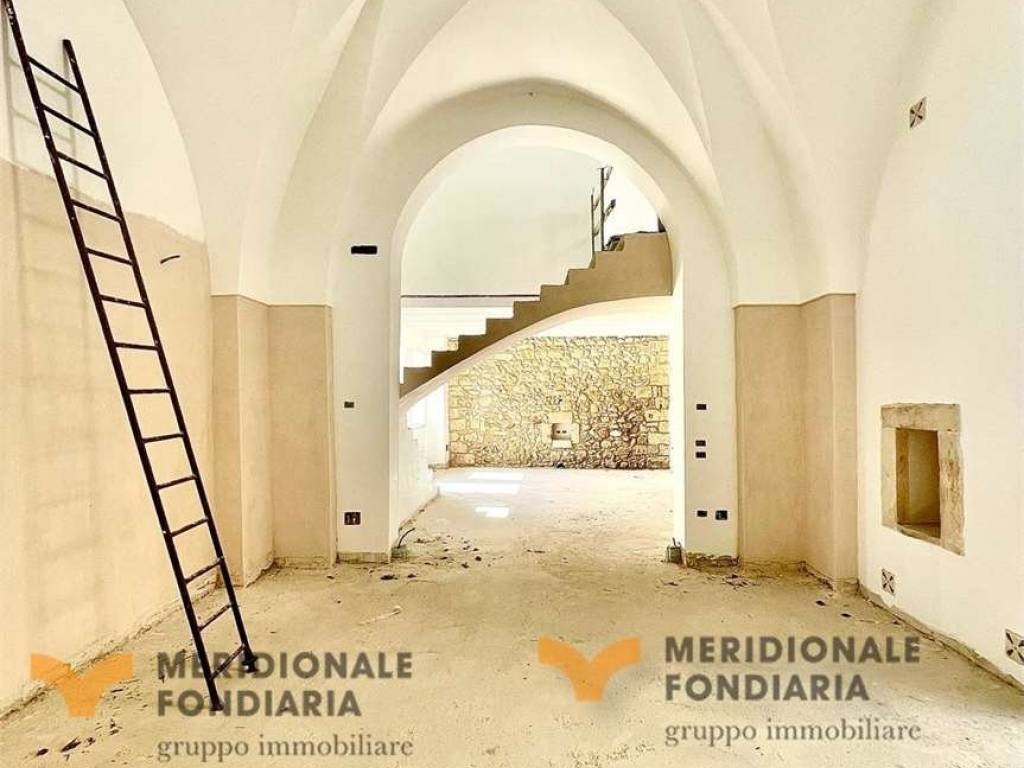 intera palazzina in vendita a Martano
