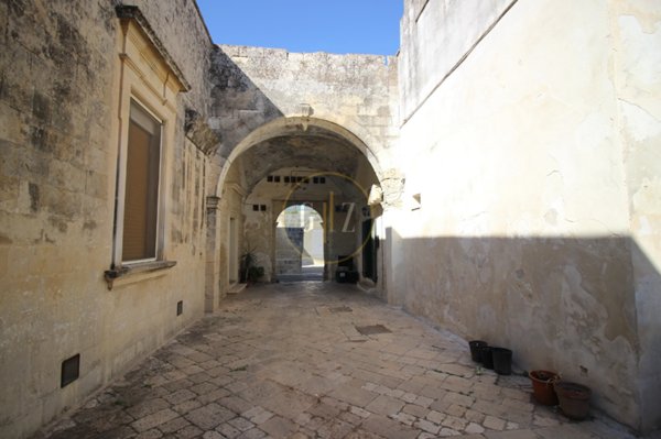 casa indipendente in vendita a Martano