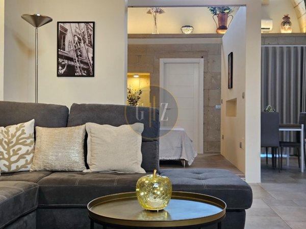 casa indipendente in vendita a Martano