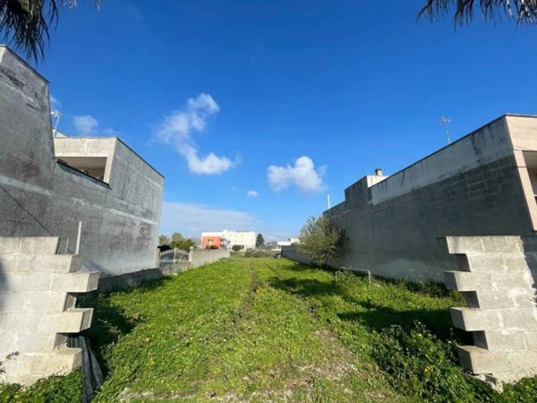 casa indipendente in vendita a Martano