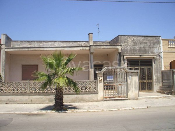 casa indipendente in vendita a Martano