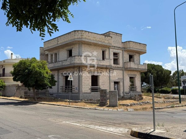 casa indipendente in vendita a Martano